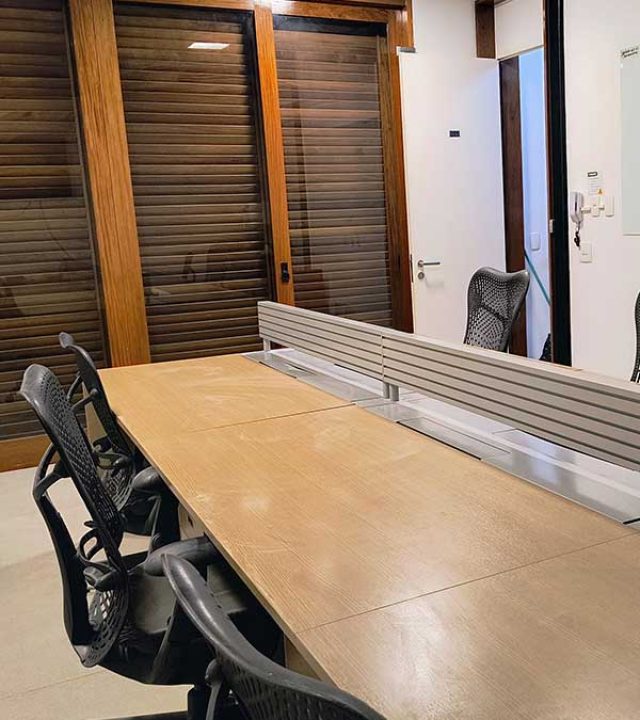 SALA-DE-REUNIÃO-GRANDE